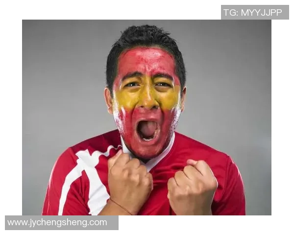 足球明星卡片收藏热潮重燃 球迷必备的珍藏版限量卡片引领新趋势